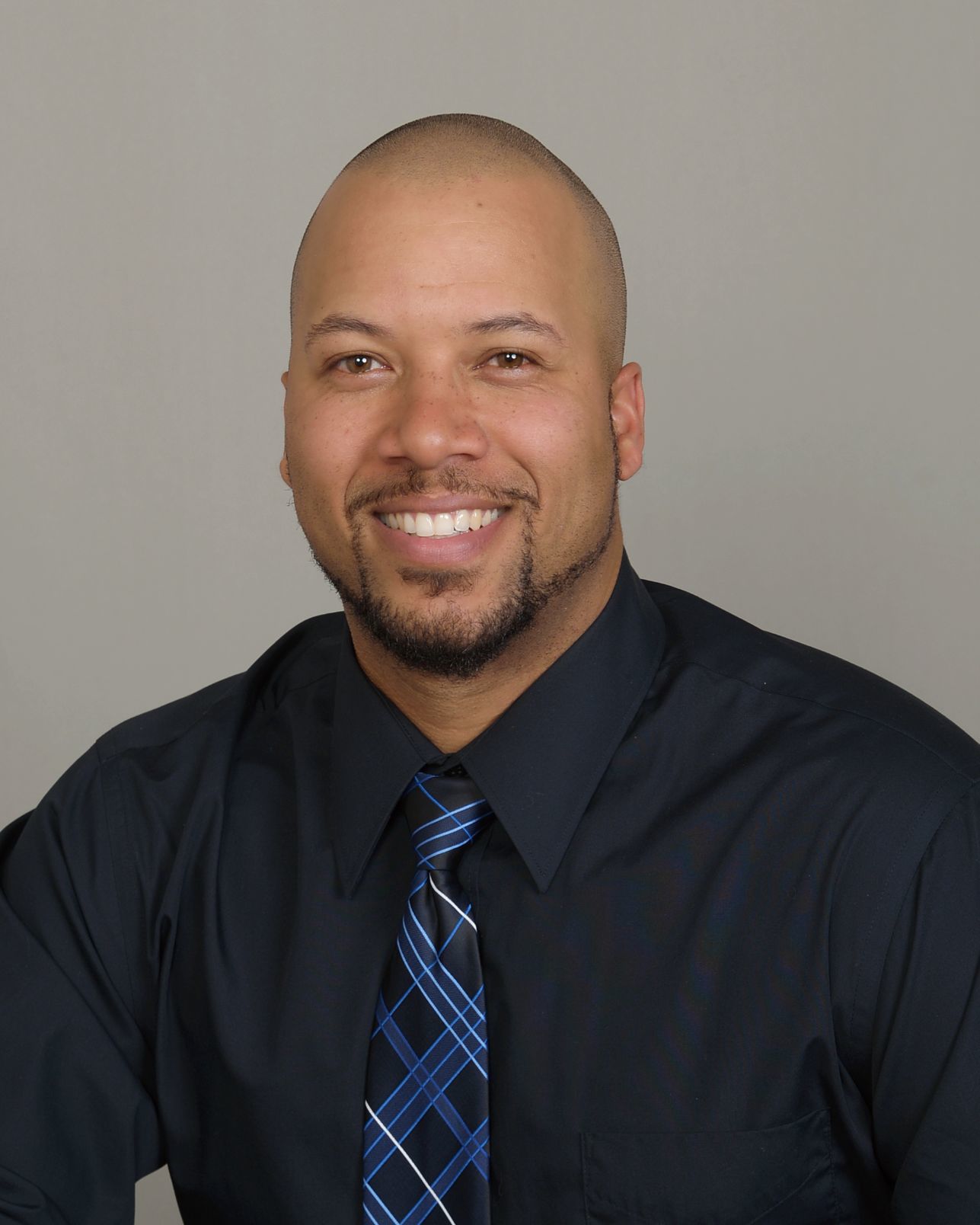 Farmers Insurance Group gains insurance adviser in Thomas